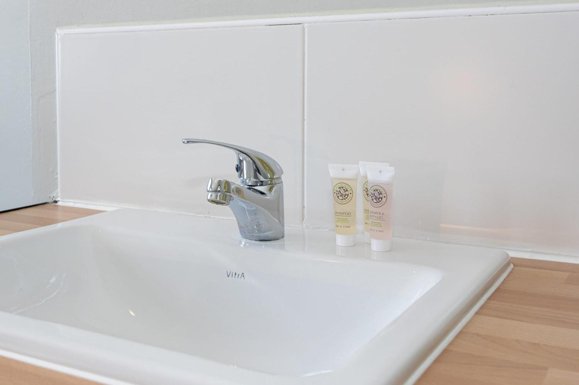 Spacious With Shared Facilities Londra